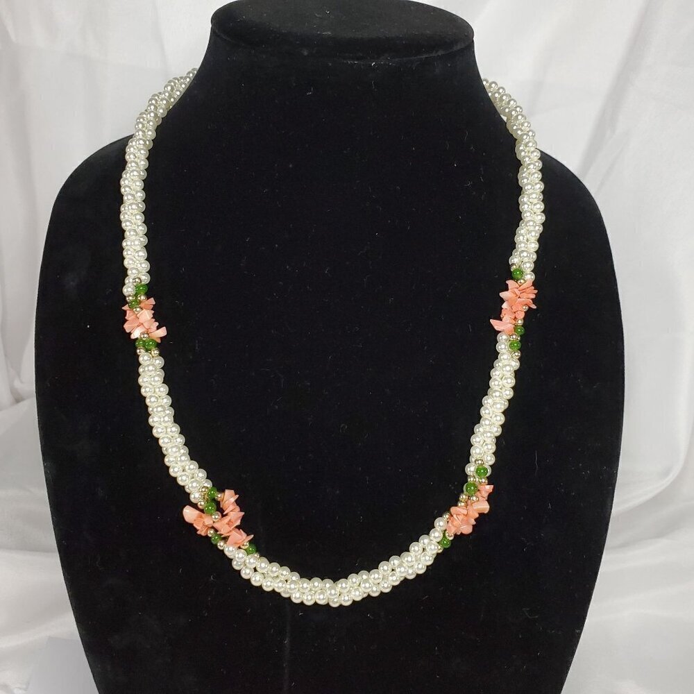 Vtg Twisted Faux Pearl Coral Jade Beaded Triple Strand Necklace Barrel Clasp
